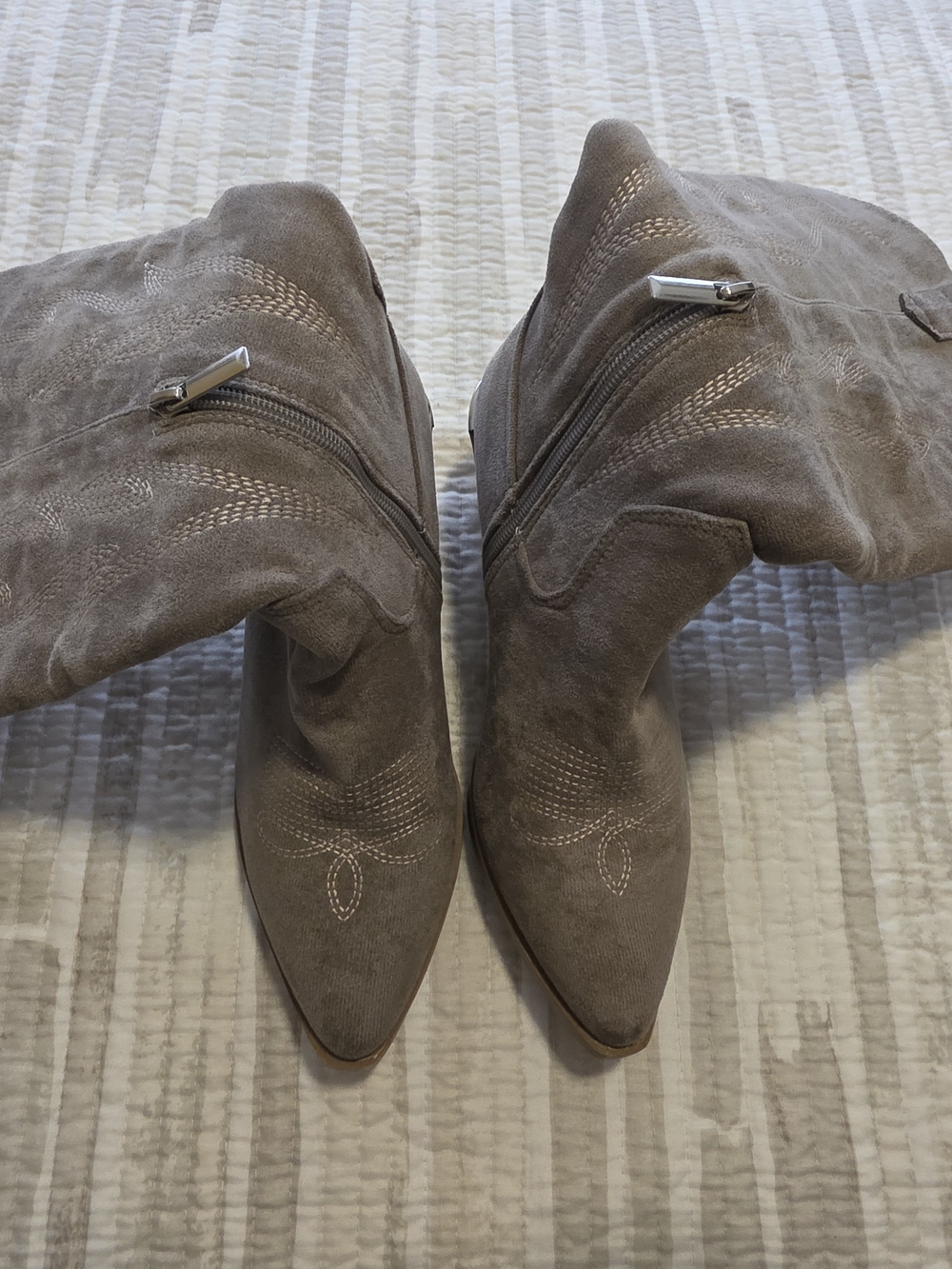 New (No box) Women's Taupe Suede Western Mid-Calf Heeled Boots - Picture 2 of 5